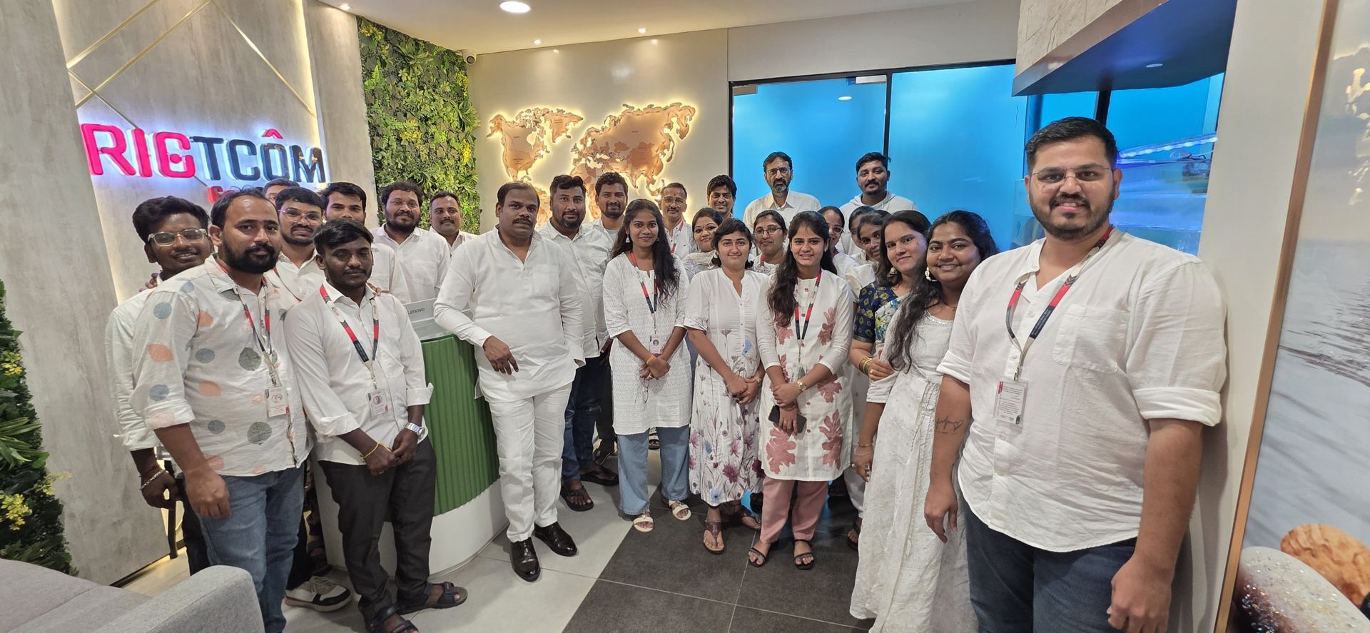 Rigtcom team — Colour Day · White